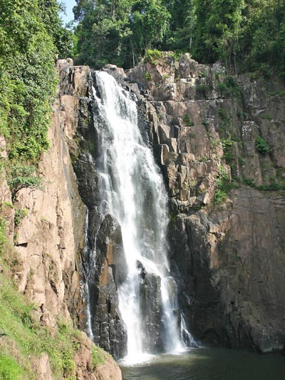 cascade au parc Khao Yai en Thailande