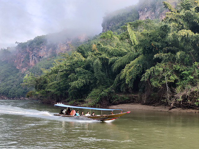 bateau rivière kwai