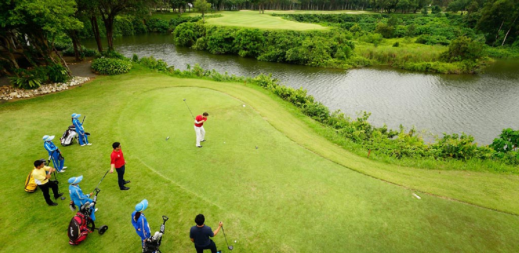 golfeurs en thailande