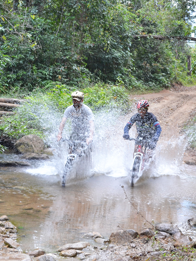 balade à VTT dans le parc national Doi Inthanon